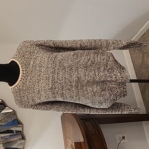 Women's Black and White Sweater VINTAGE